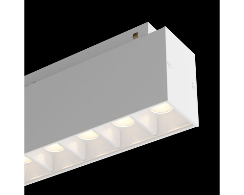 Трековый светодиодный светильник для магнитного шинопровода Maytoni Technical Points TR014-2-10W3K-W