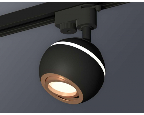 Комплект трекового светильника Ambrella light Track System XT (A2521, C1102, N7005) XT1102024